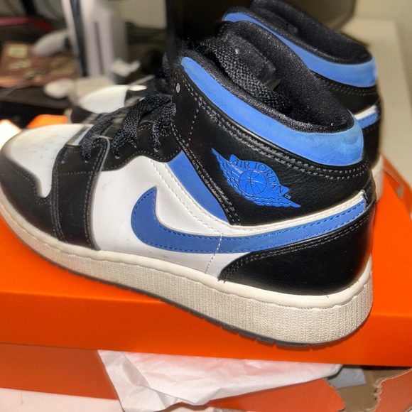 Jordan 1s Retro - Picture 1 of 8